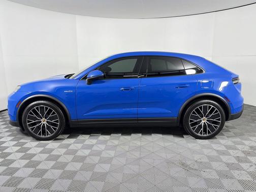 Lugano Blue 2026 Porsche Macan Macan Electric