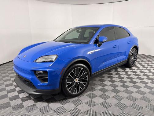 Lugano Blue 2026 Porsche Macan Macan Electric