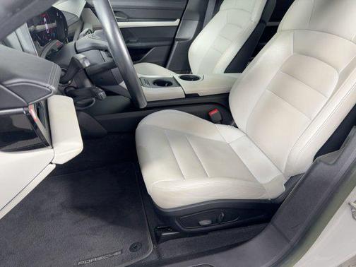 2022 Porsche Taycan RWD