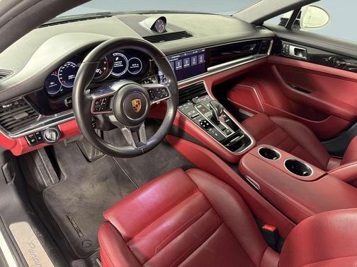 White 2019 Porsche Panamera 4