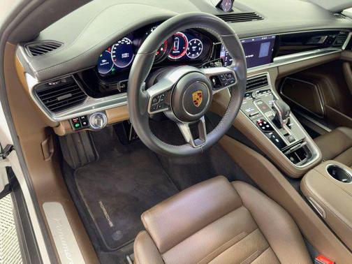 2018 Porsche Panamera 4S