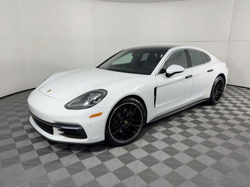 2018 Porsche Panamera 4S