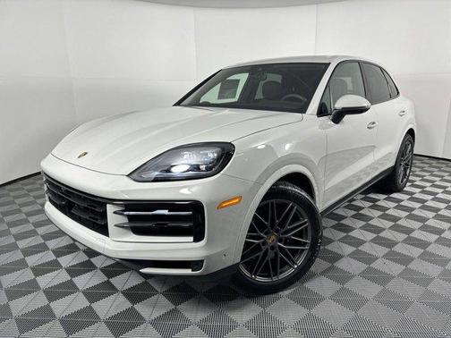 2025 Porsche Cayenne AWD