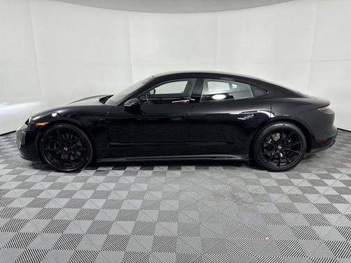 2023 Porsche Taycan GTS