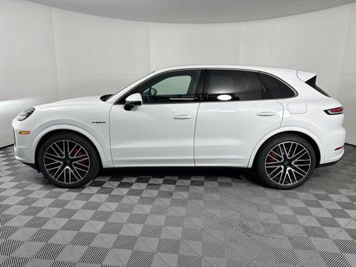 2025 Porsche Cayenne Turbo