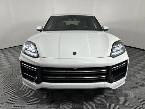 2025 Porsche Cayenne Turbo