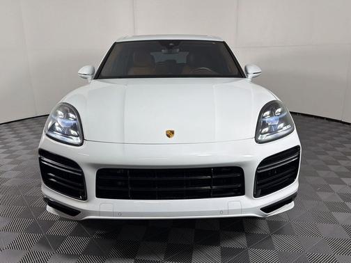 Carrara White Metallic 2022 Porsche Cayenne Cayenne Turbo S E-Hybrid