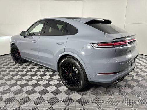 2025 Porsche Cayenne S
