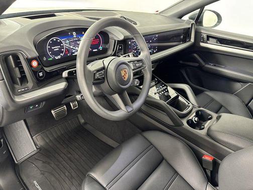 2025 Porsche Cayenne S