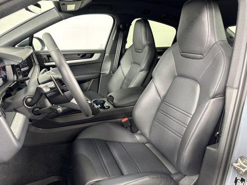 2025 Porsche Cayenne S
