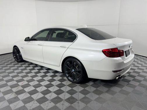 2016 BMW 528 528i