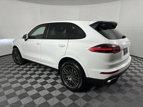 2017 Porsche Cayenne Platinum Edition