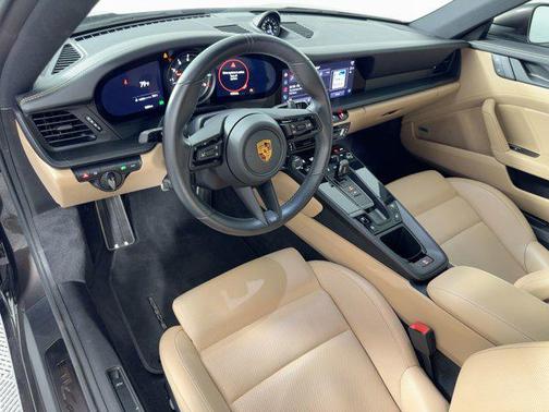 2022 Porsche 911 Carrera GTS