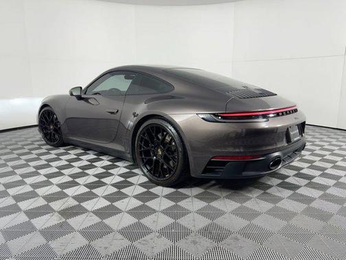 2022 Porsche 911 Carrera GTS