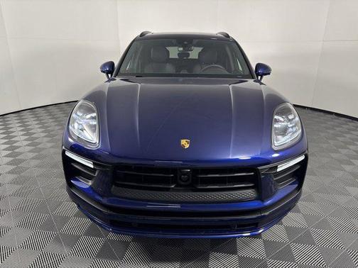 2025 Porsche Macan AWD