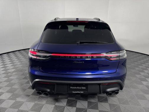 2025 Porsche Macan AWD