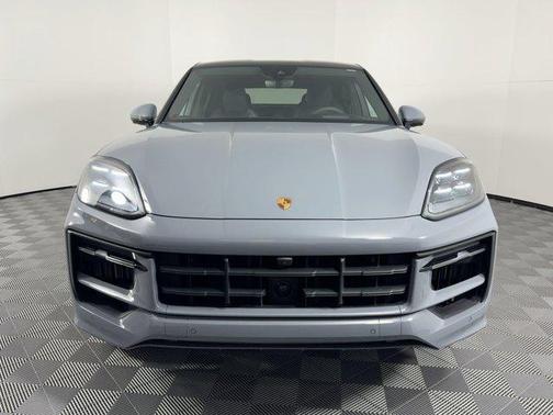2025 Porsche Cayenne GTS
