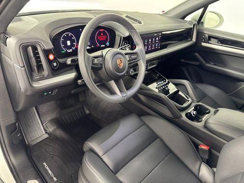 2025 Porsche Cayenne AWD