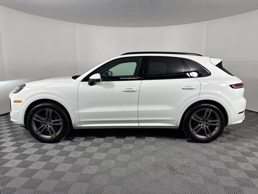 2025 Porsche Cayenne AWD