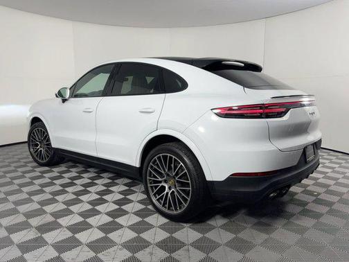 2022 Porsche Cayenne Cayenne