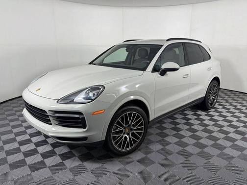 Chalk 2023 Porsche Cayenne Cayenne