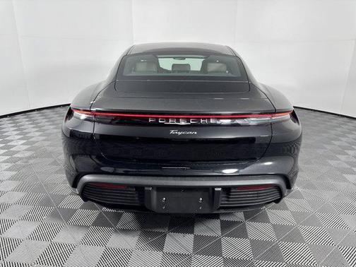 2025 Porsche Taycan RWD