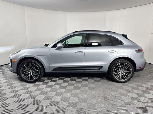 2026 Porsche Macan AWD