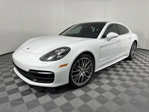 2022 Porsche Panamera Platinum Edition