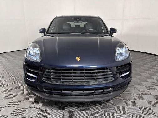 Night Blue Metallic 2019 Porsche Macan Macan