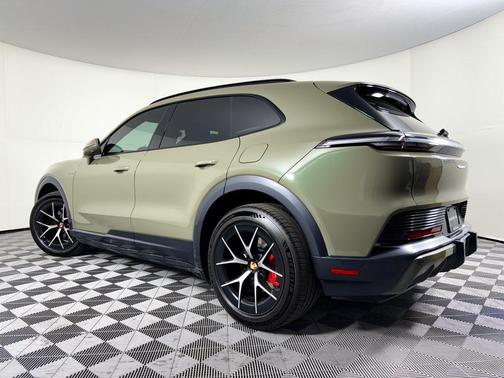 Monteverde Metallic 2026 Porsche Cayenne S
