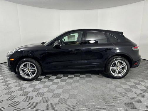 Jet Black Metallic 2025 Porsche Macan Macan