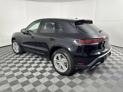 Jet Black Metallic 2025 Porsche Macan Macan