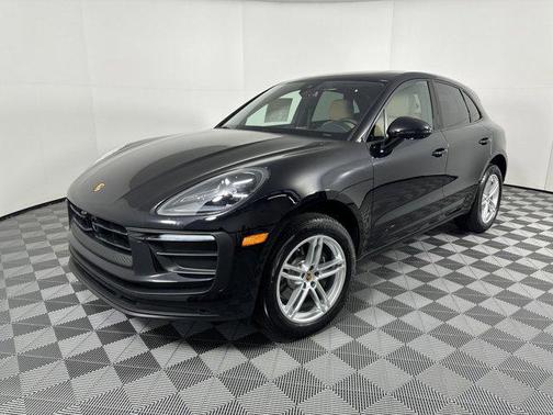 Jet Black Metallic 2025 Porsche Macan Macan