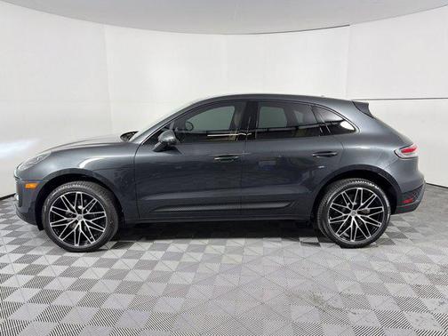 Volcano Grey Metallic 2026 Porsche Macan Macan