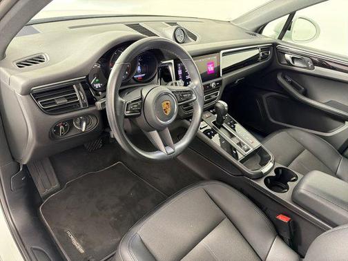 White 2022 Porsche Macan Macan