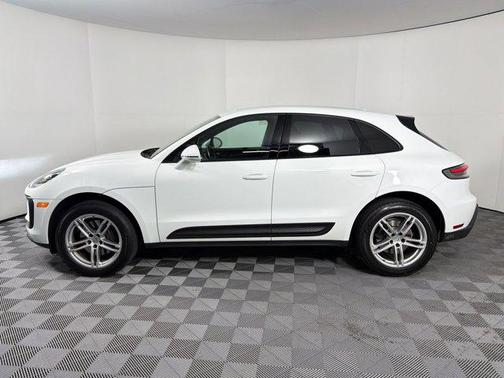 White 2022 Porsche Macan Macan