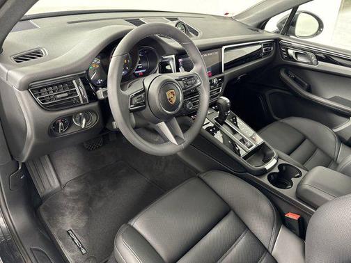 Volcano Grey Metallic 2025 Porsche Macan Macan
