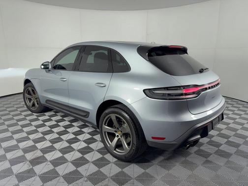 Dolomite Silver Metallic 2024 Porsche Macan Macan