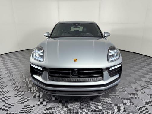 Dolomite Silver Metallic 2024 Porsche Macan Macan