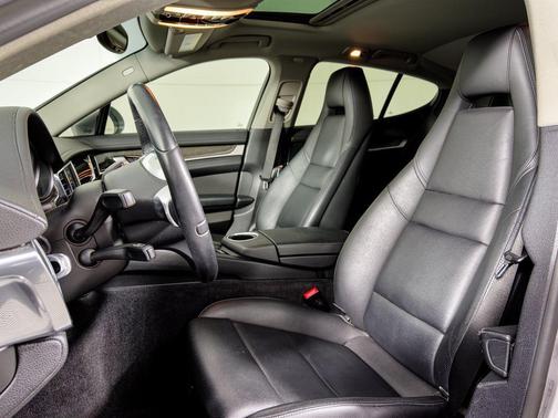 Rhodium Silver Metallic 2014 Porsche Panamera 4S