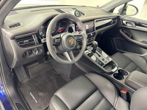 2026 Porsche Macan T