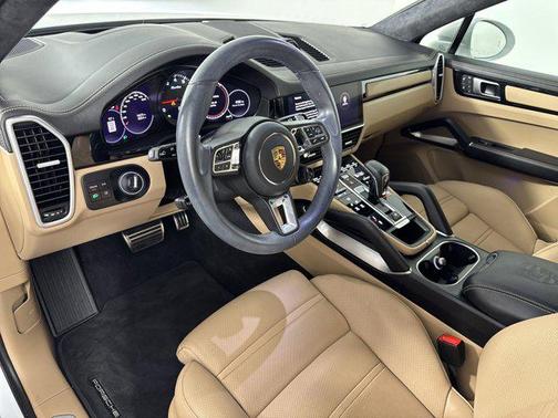2023 Porsche Cayenne Turbo