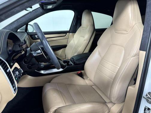 2023 Porsche Cayenne Turbo