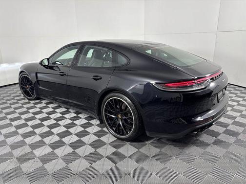 2022 Porsche Panamera Platinum Edition