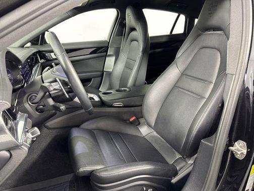 2022 Porsche Panamera Platinum Edition