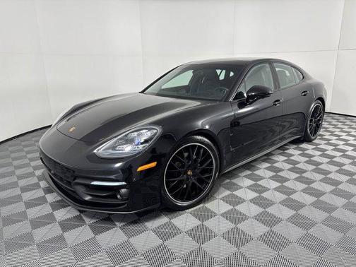 2022 Porsche Panamera Platinum Edition