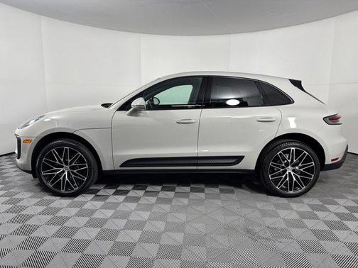 2026 Porsche Macan AWD