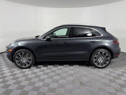 Volcano Grey Metallic 2017 Porsche Macan Macan