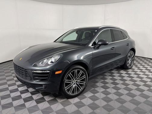 Volcano Grey Metallic 2017 Porsche Macan Macan