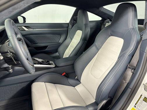 2025 Porsche 911 Turbo S